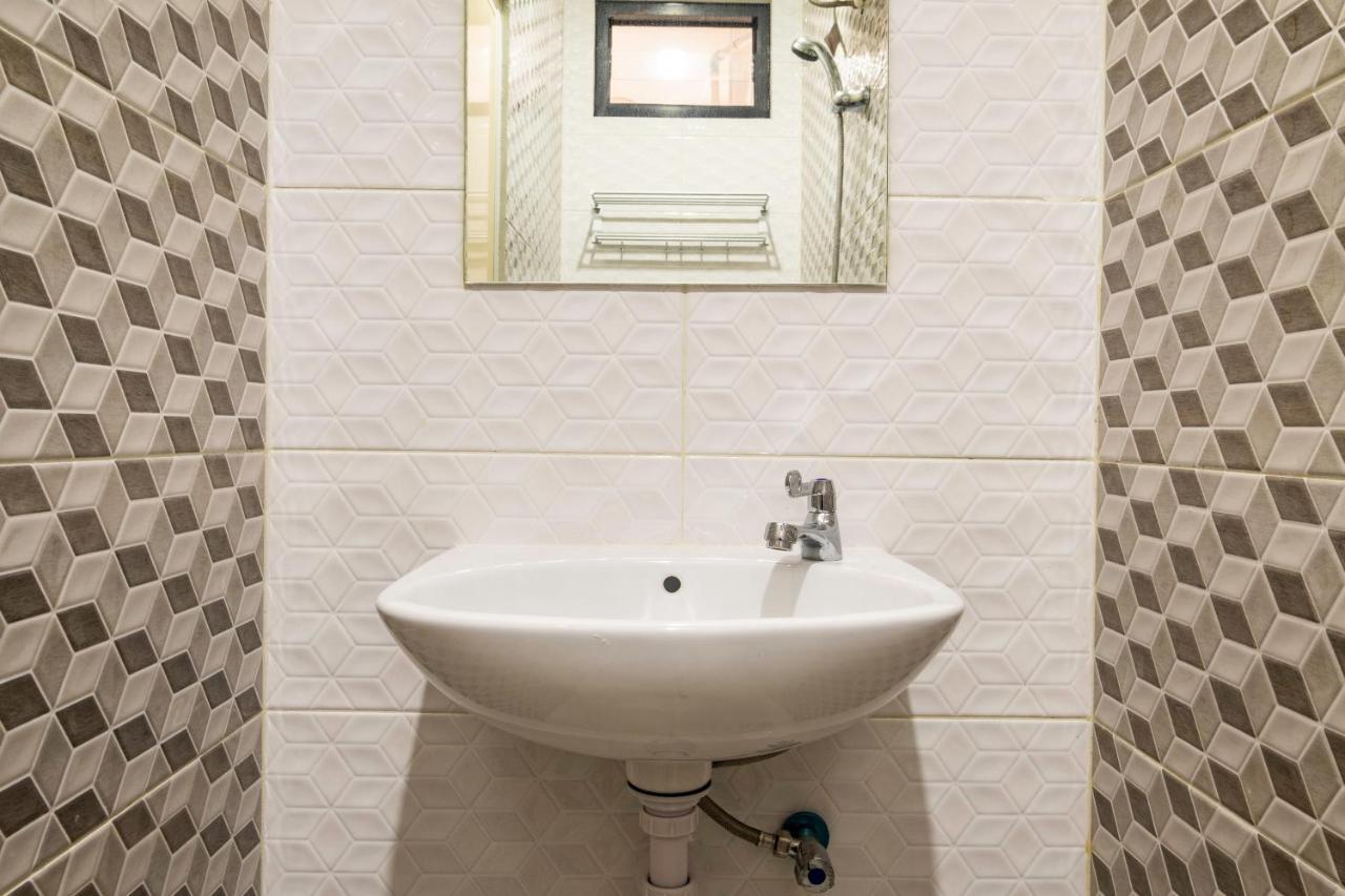 Oyo Life 2673 Rosewood Residence Karawang Exteriér fotografie